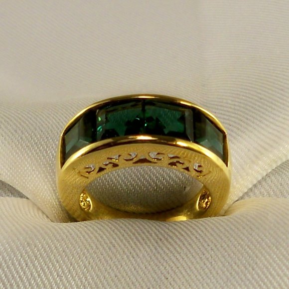 New Vintage R C by Adrienne Emerald Green Cubic Zirconias, Gold Ring - Picture 2 of 12